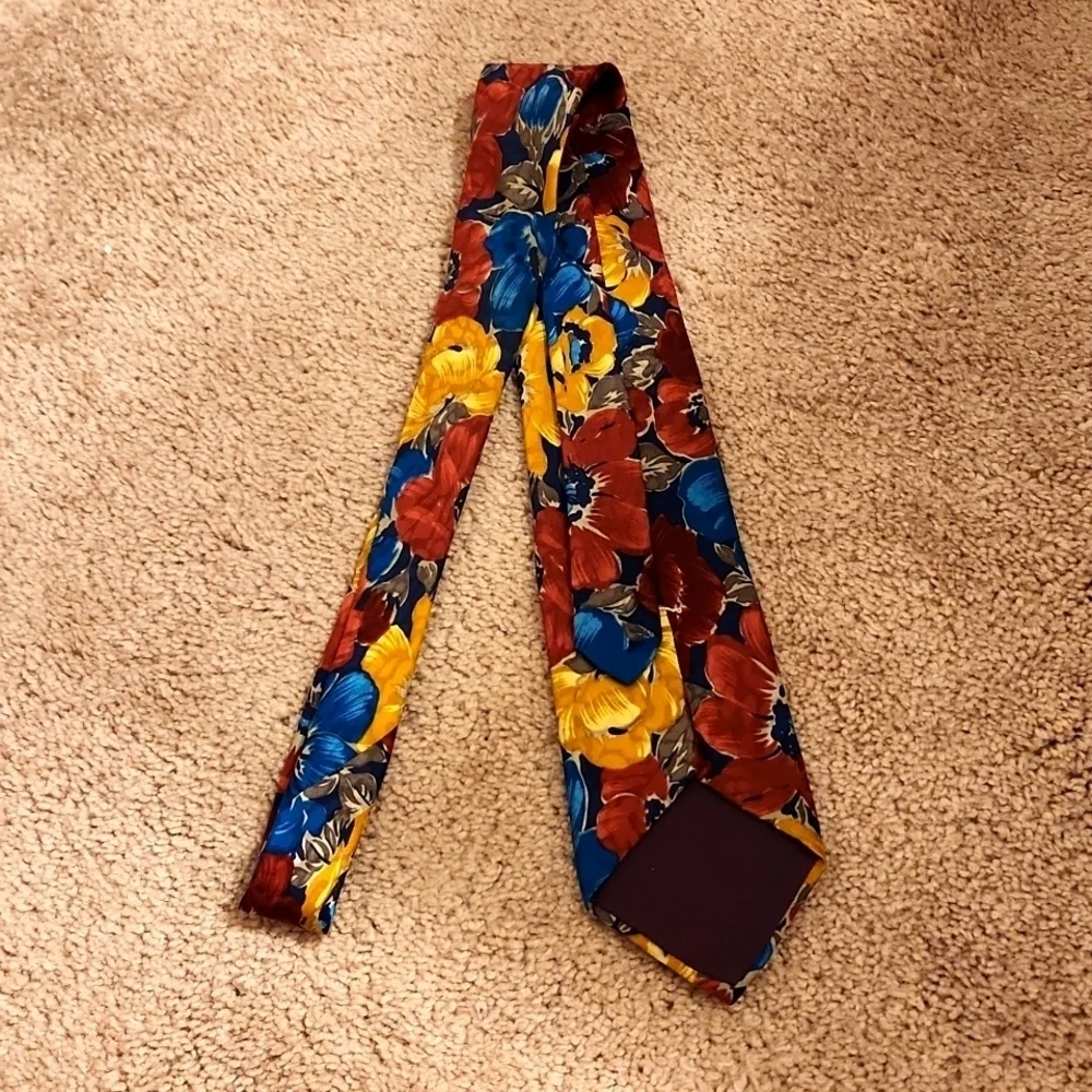 Vintage 90s Flower Tie